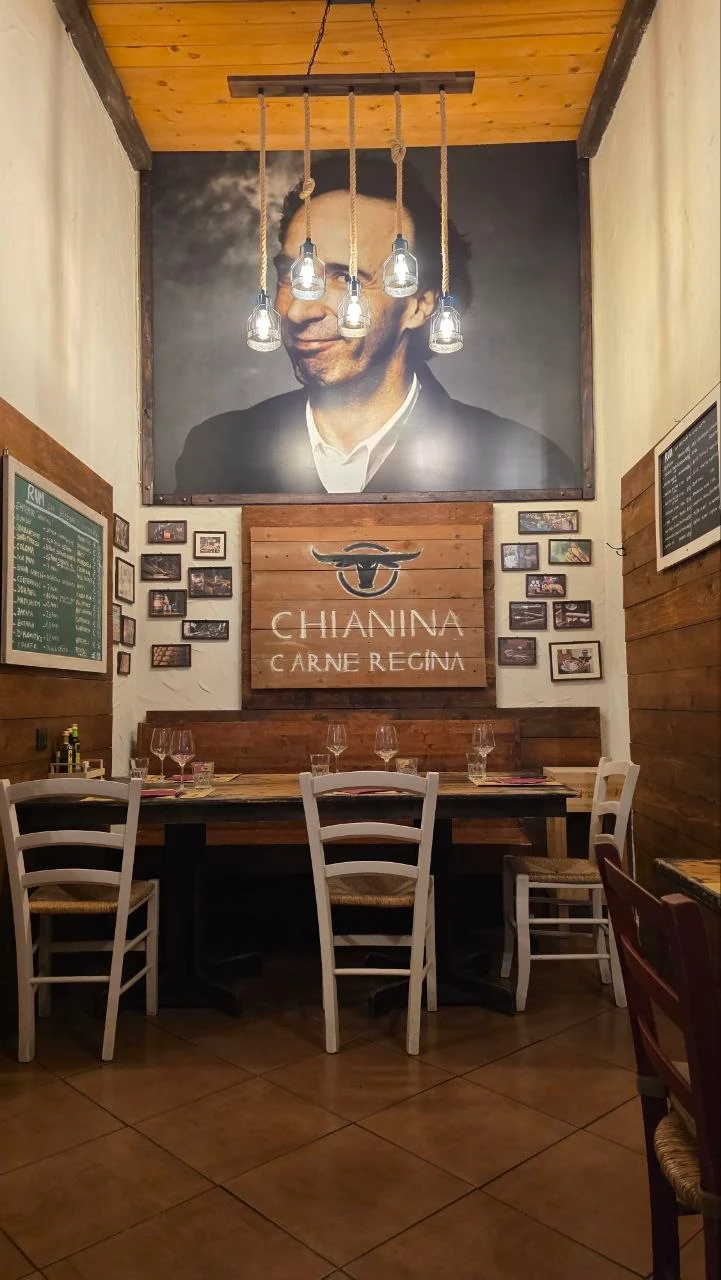 Salle intérieure de la Locanda Antichi Sapori à Gênes